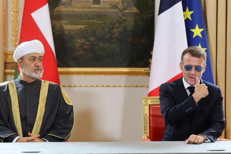 Visite du sultan d'Oman: Paris et Mascate veulent renforcer leur coopération