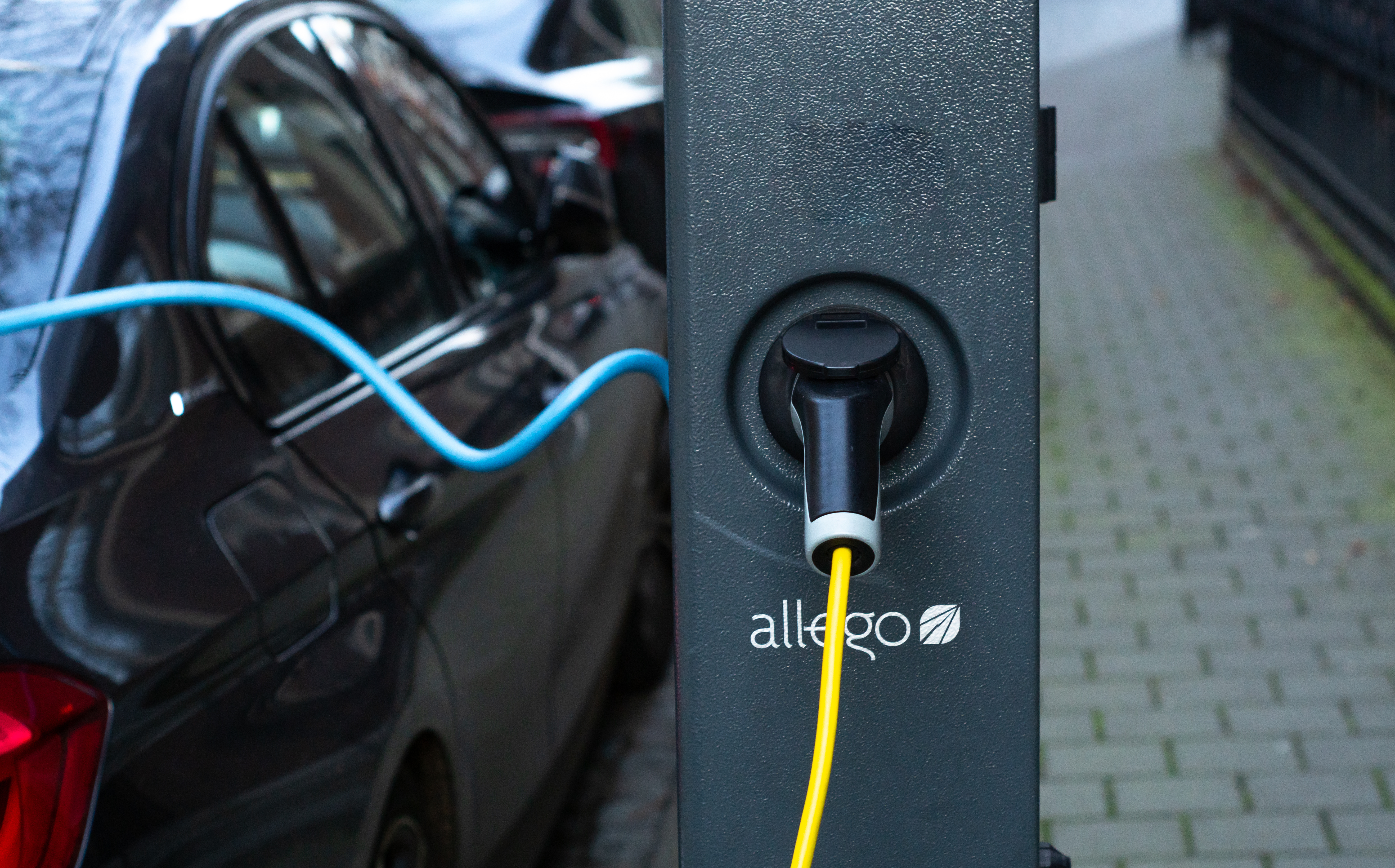 APRR accélère le déploiement de la recharge électrique sur ses aires autoroutières