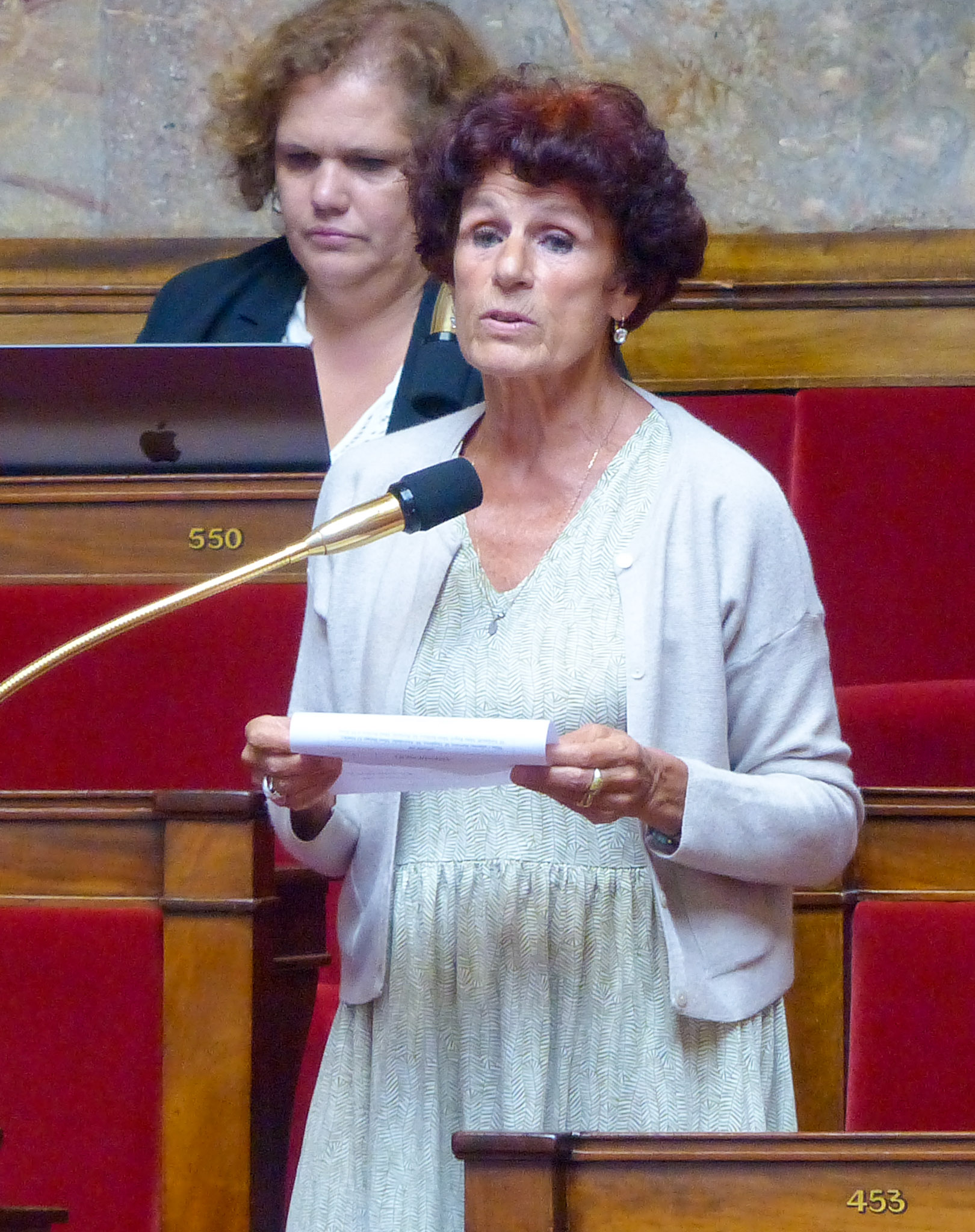 Côte-d'Or : Catherine Hervieu dénonce la loi d'urgence agricole face aux tensions sur l'eau