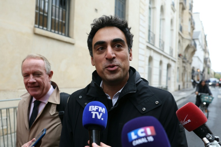 Les Entrepreneurs reçus à Matignon, le budget au centre des discussions