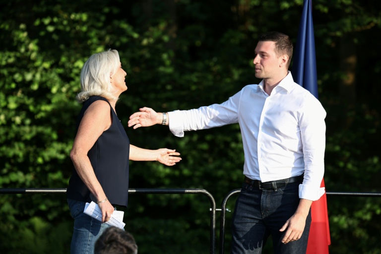 Présidentielle: Le Pen et Bardella affichent leur unité avant le couperet judiciaire