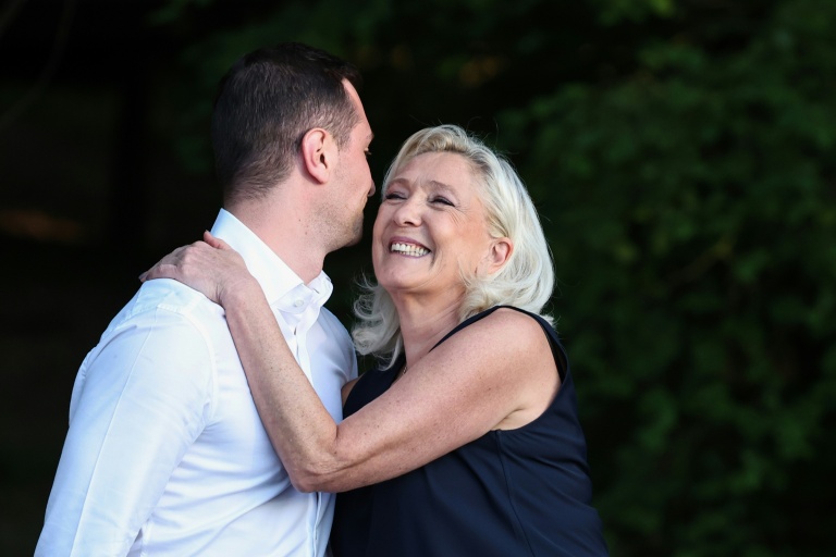 Le Pen ou Bardella? Leurs adversaires politiques retiennent leur souffle