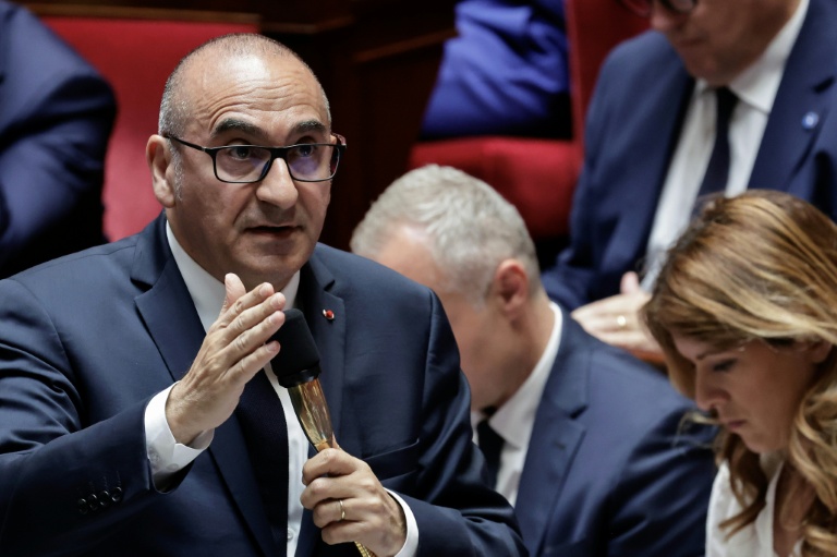 Protoxyde d'azote, rodéos, free parties: les mesures clés du projet de loi Ripost