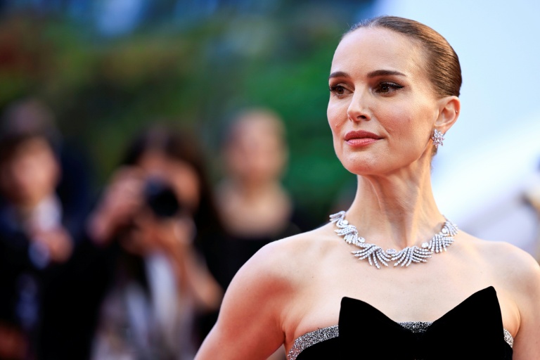 Légion d'honneur: Natalie Portman et Christine Lagarde dans la promotion du 14-Juillet