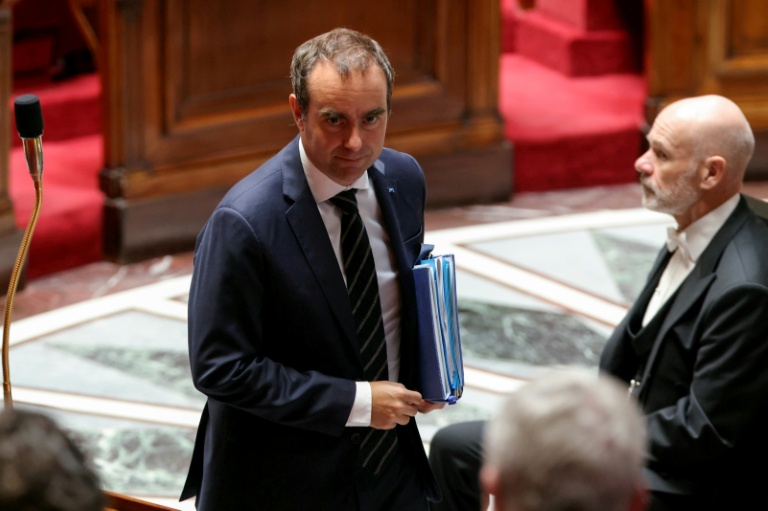 Loi d'urgence agricole critiquée : Lecornu demande aux ministres de 