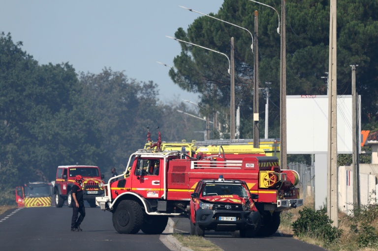 Incendies: déjà trois morts chez les pompiers, 