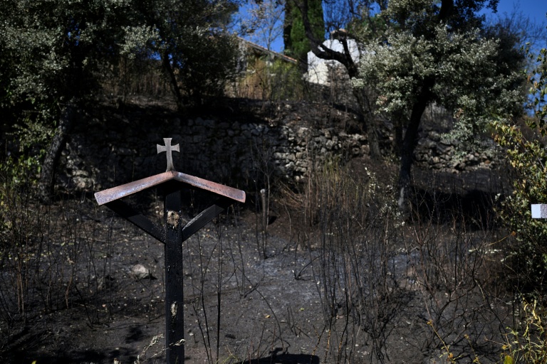 Plusieurs reprises du feu de Pontevès dans le Var