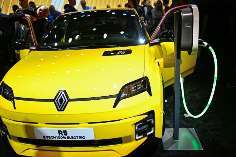 Les ventes de Renault soutenues par les partenariats et l'électrique au 1er semestre
