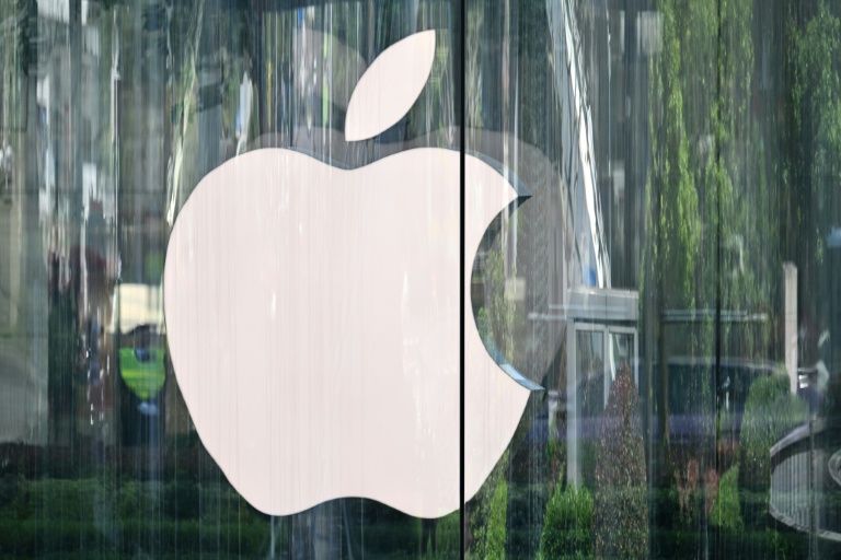 Apple: un trimestre record mais des prévisions qui déçoivent, pour la dernière de Tim Cook
