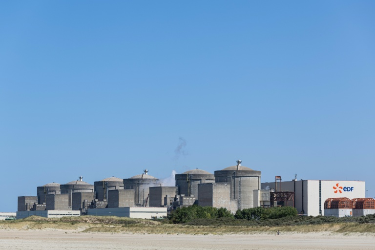 Entre méduses et canicules, l'été 2026 met le parc nucléaire d'EDF à l'épreuve