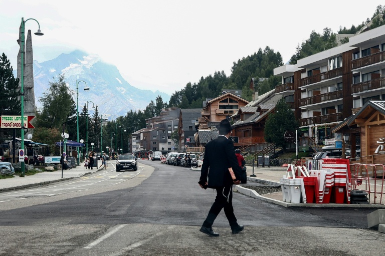 Dans les Alpes, la paix fragile du tourisme estival casher