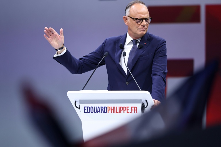 Le soutien de Darmanin, révélateur des défis de la campagne d'Édouard Philippe