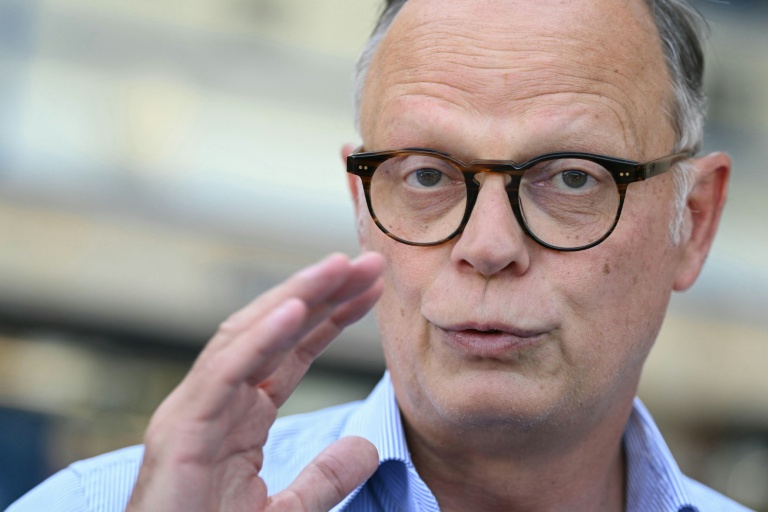 Edouard Philippe veut fermer 