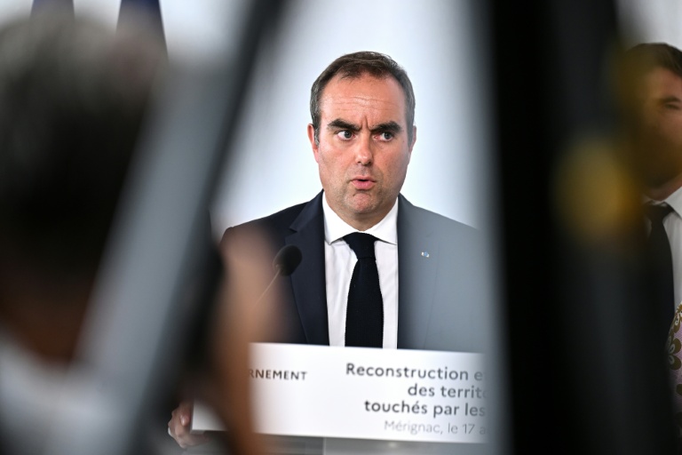 Budget: le gouvernement en mode déminage et ballons d'essai avant un automne laborieux