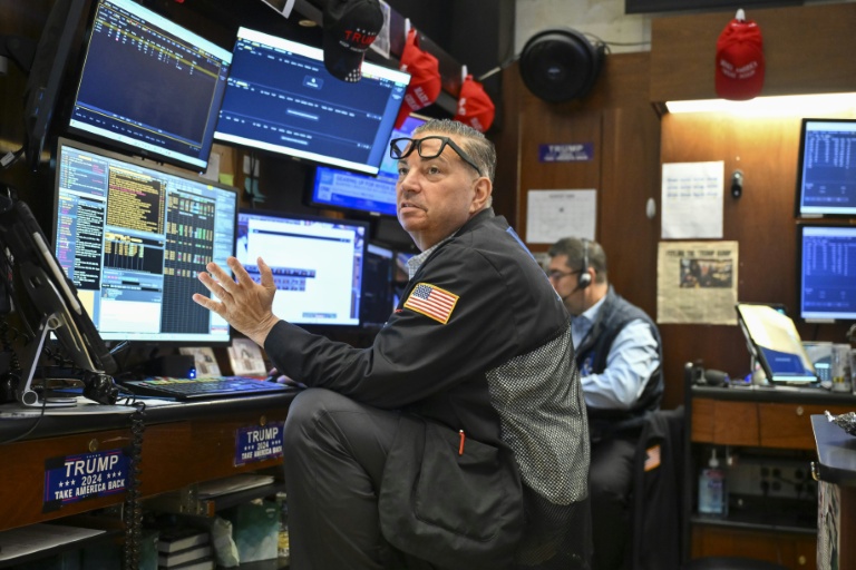 Wall Street clôture sans élan avant Nvidia