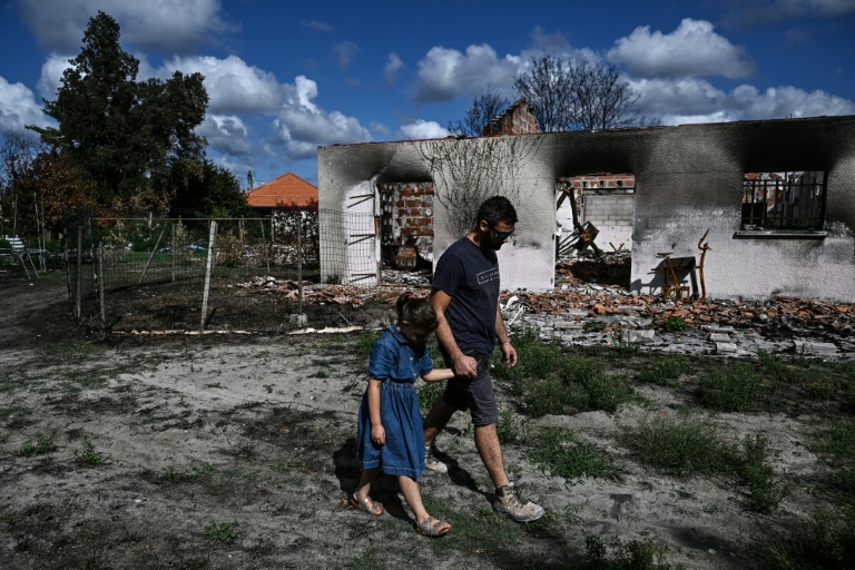 Au Porge, après le mégafeu, une population 
