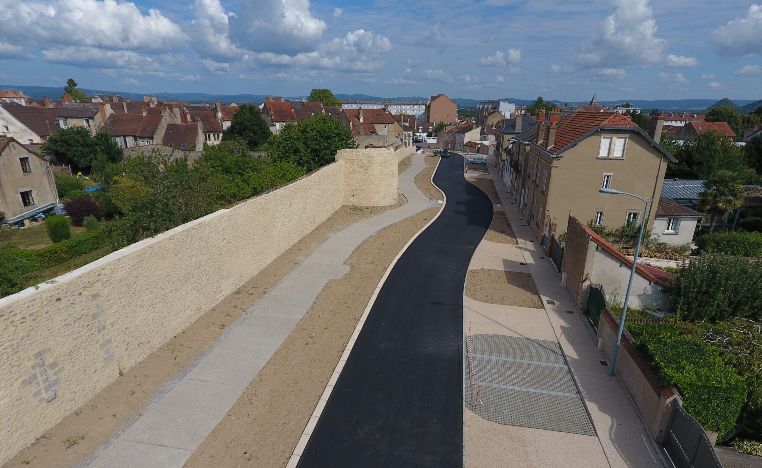 Autun accélère la végétalisation de ses quartiers face au changement climatique