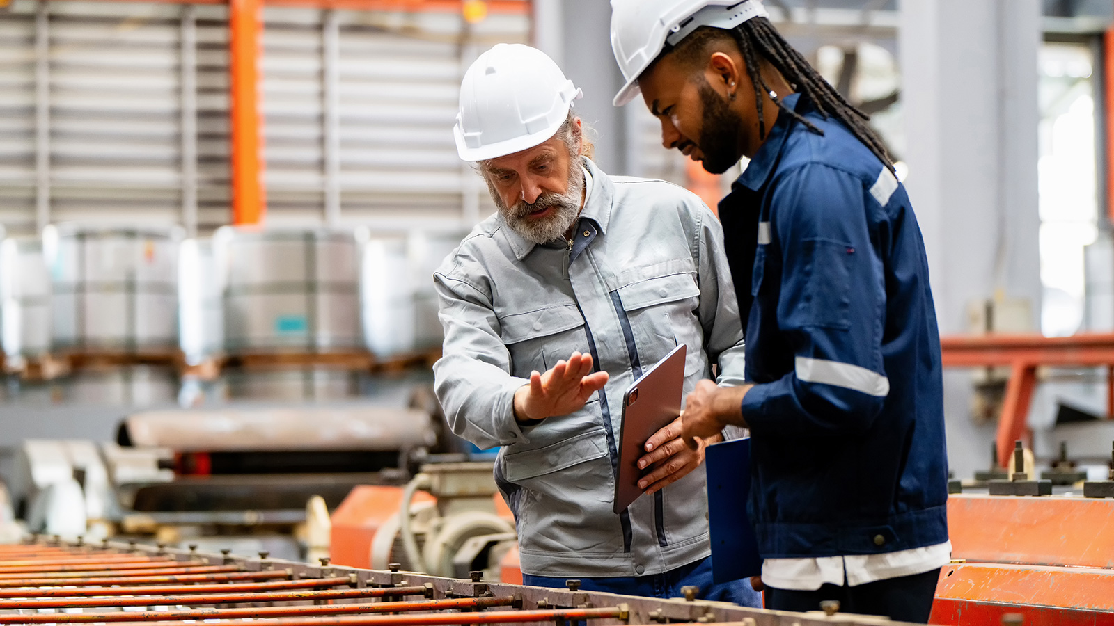 Binôme senior-junior : l’émulation mutuelle au travail