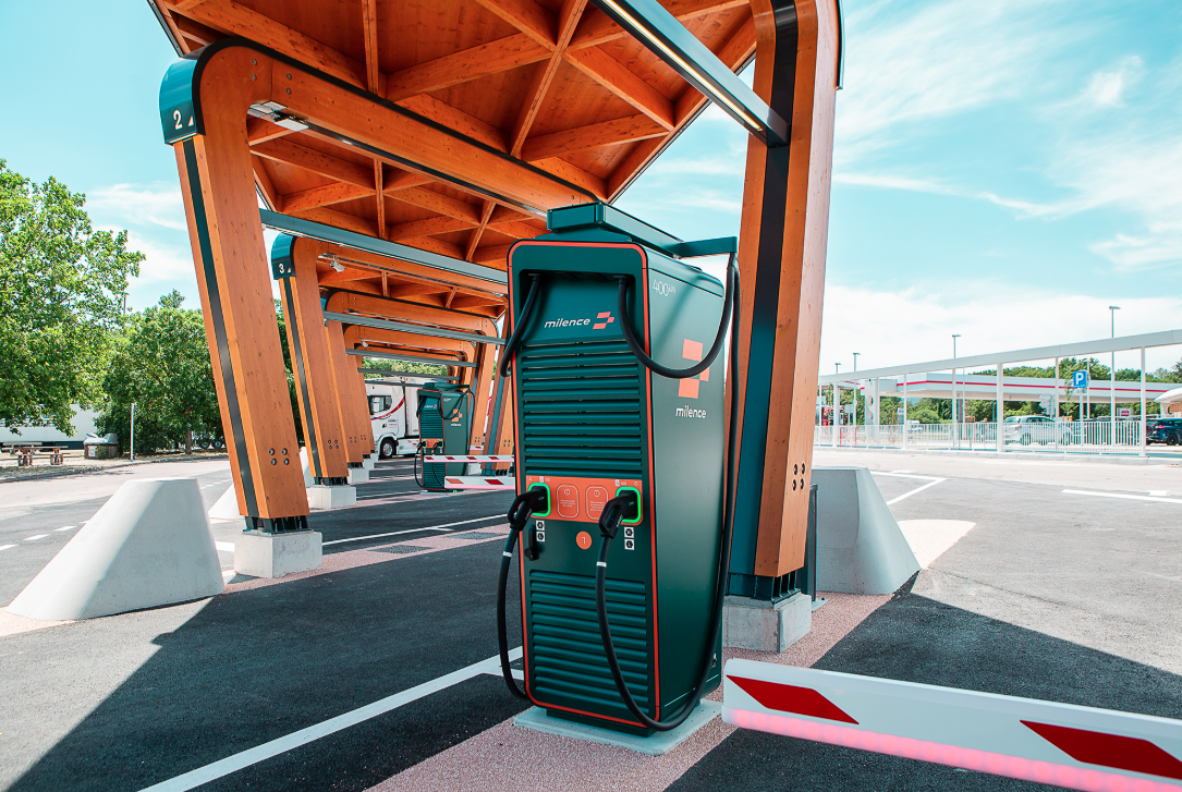 APRR renforce la recharge des camions électriques sur l'A31 en Côte-d'Or