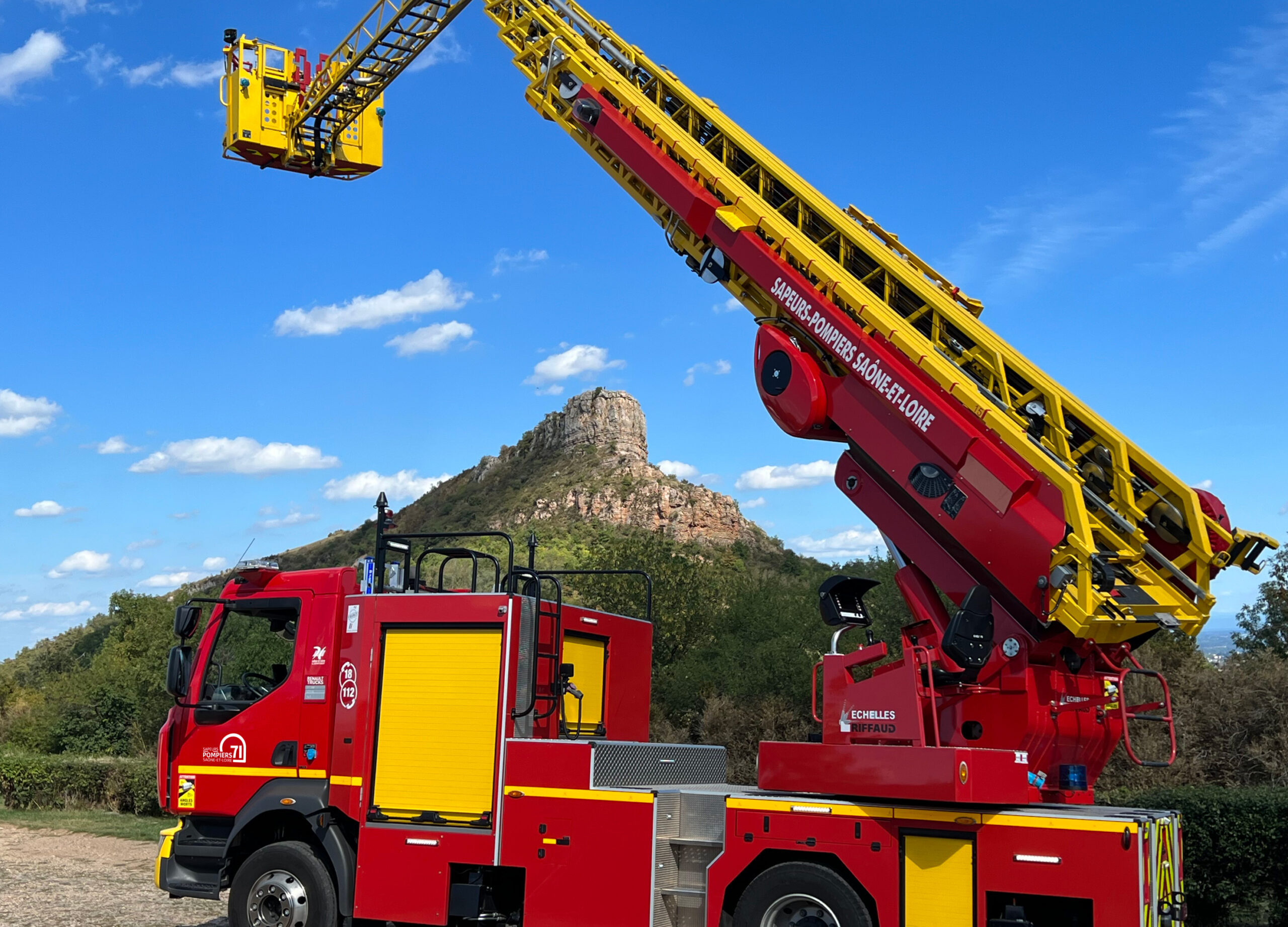 Feux de forêt dans le Sud : la Saône-et-Loire envoie 23 pompiers en renfort