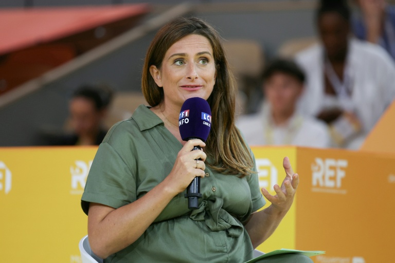 Marine Tondelier veut une loi pour 