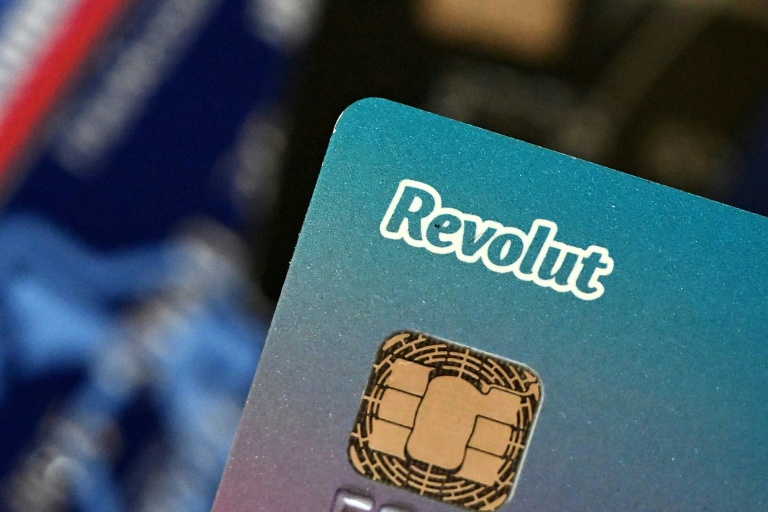Revolut annonce avoir réalisé le premier paiement par IA en France