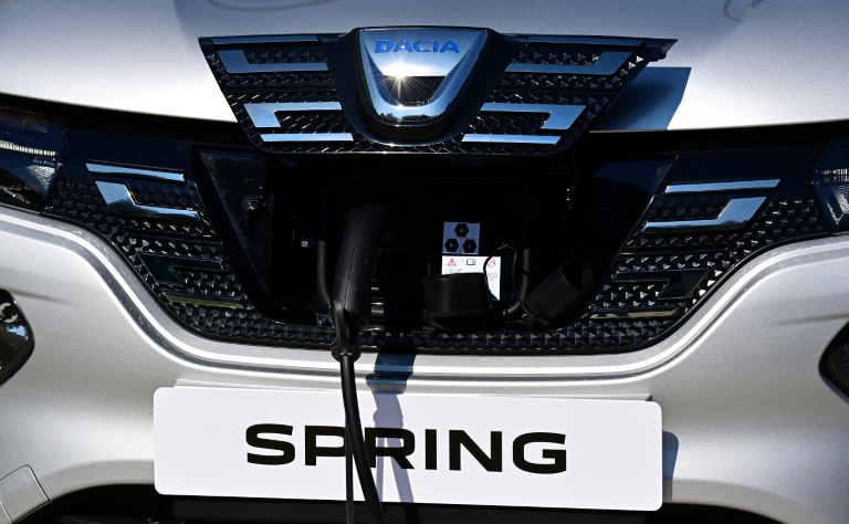 Avec sa nouvelle Spring, Dacia veut se relancer face à l'offensive chinoise