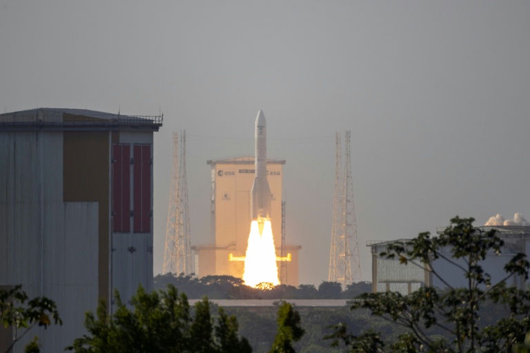 Des astronautes dans l’espace: l'industrie européenne pose les premières briques