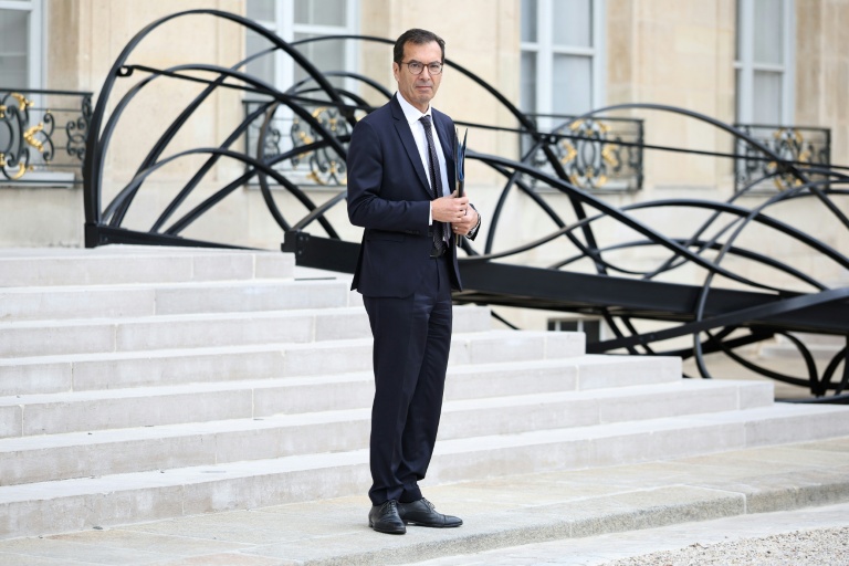 Travailleurs des plateformes: la directive européenne ne pourra être transposée dans les temps (Farandou à l'AFP)