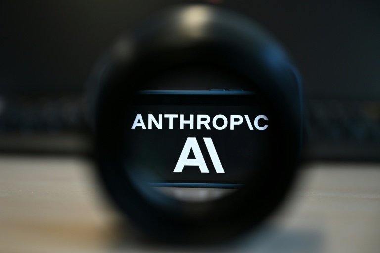 Le patron d'Anthropic appelle à ralentir la vitesse de développement de l'IA