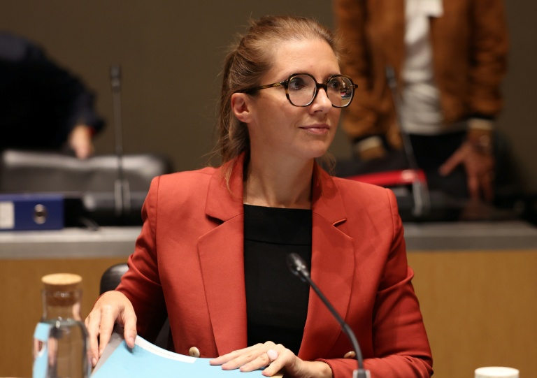 Violences sexistes et sexuelles: Bergé annonce un amendement sur le 
