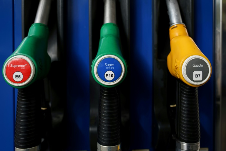 Carburants à un prix record: le gouvernement ouvre la porte à de nouvelles aides