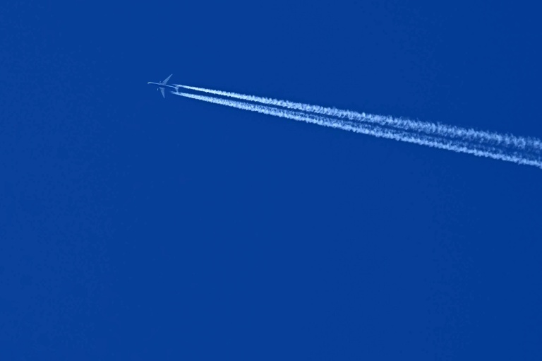 Contre ses traînées qui réchauffent l'atmosphère, l'aviation peut mieux faire