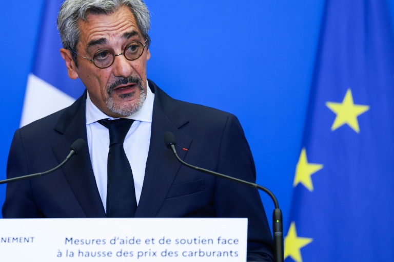 Le plafond de la prime carburant versée par les employeurs passera de 600 à 1.000 euros (Papin)