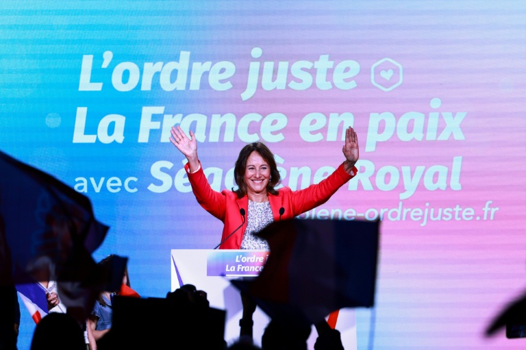 Pour sa première réunion publique, Ségolène Royal ressuscite son 
