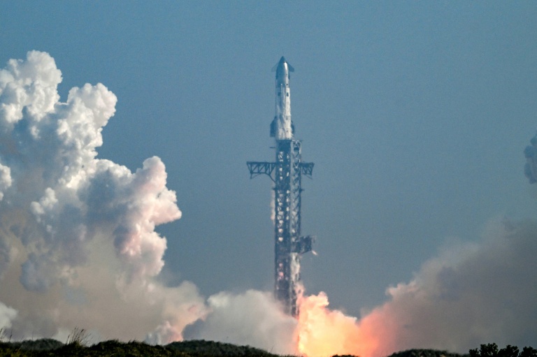 SpaceX vise pour la première fois l'orbite terrestre avec sa mégafusée Starship