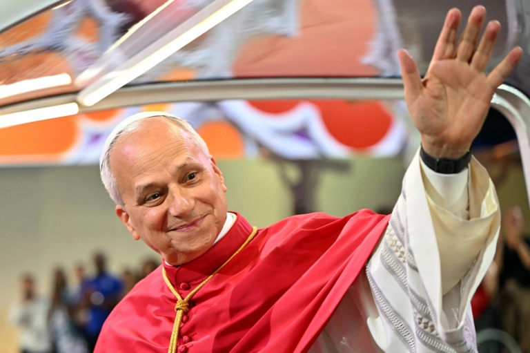 Avec une popularité confortée, le pape Léon XIV achève à Metz sa visite en France