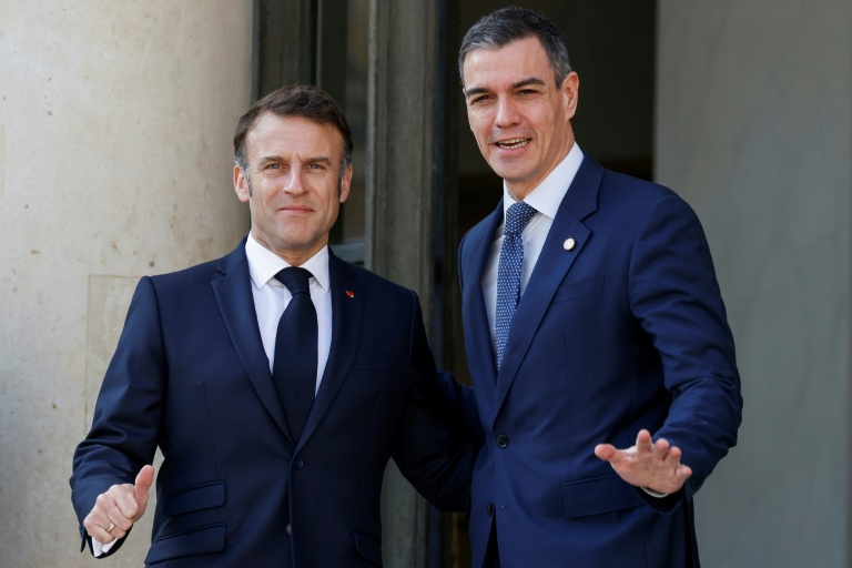 Macron en visite d'État en Espagne pour 