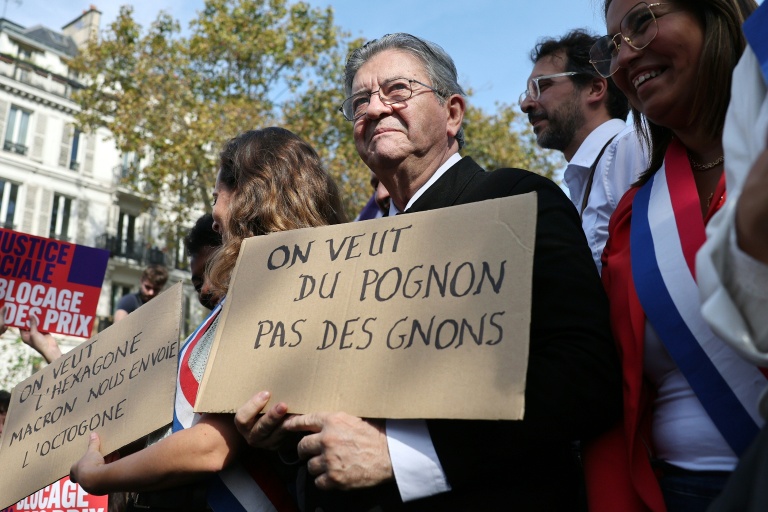 LFI en première ligne pour soutenir les blocus des lycées malgré les heurts