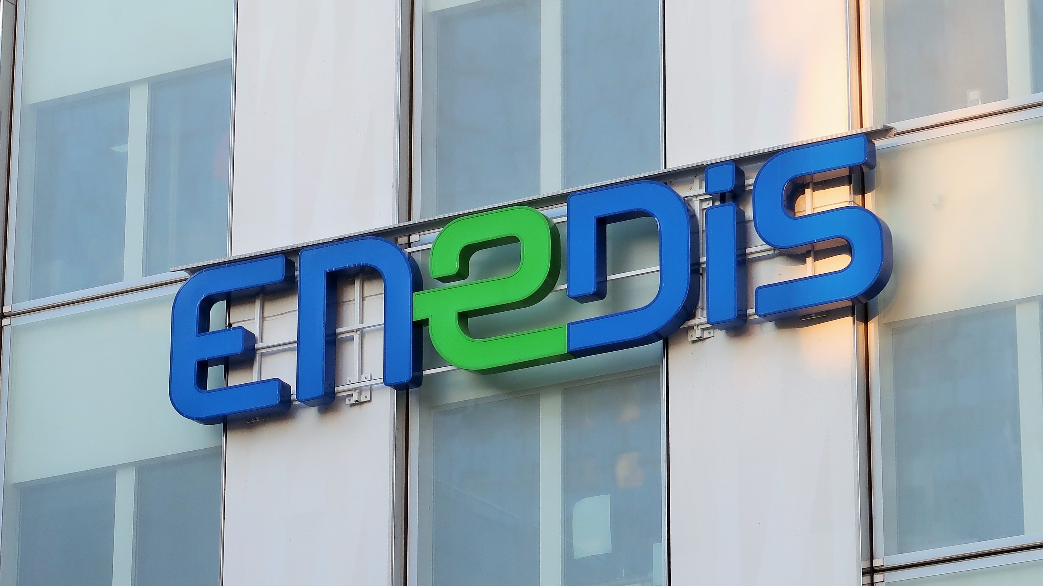Enedis renforce ses effectifs en Bourgogne avec 29 nouveaux alternants