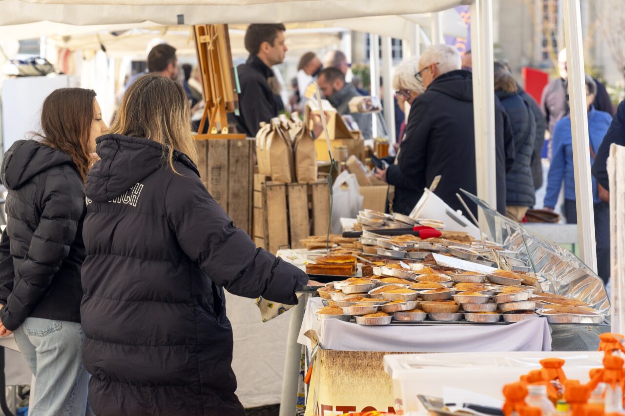 Beauvais : le Marché des Saveurs revient place Jeanne-Hachette