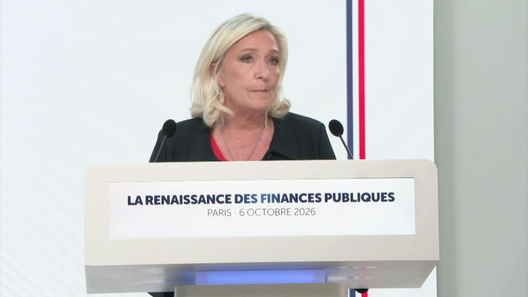 Présidentielle: en quête de crédibilité budgétaire, Le Pen promet un 