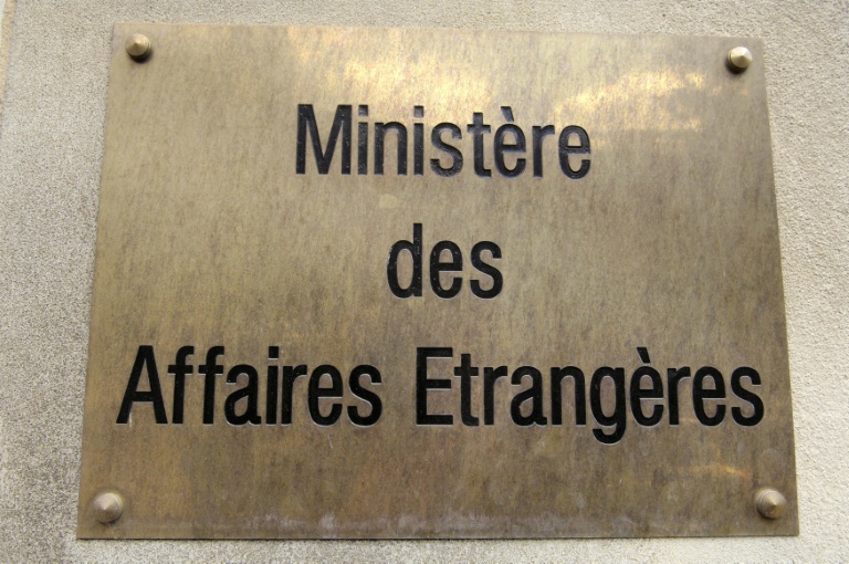 Paris ouvre un canal de discussion avec les talibans pour expulser des Afghans