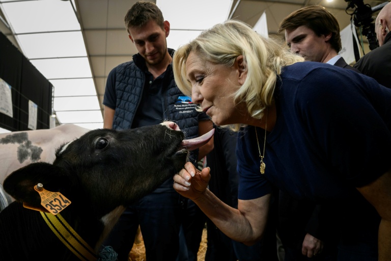En terrain conquis chez les éleveurs, Marine Le Pen revient à sa campagne