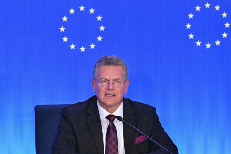La Chine accepte de contenir ses exportations de véhicules hybrides vers l'UE, annonce un commissaire européen