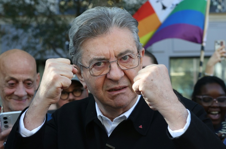 En visite à Gergovie, les leçons d'Histoire du tacticien Mélenchon