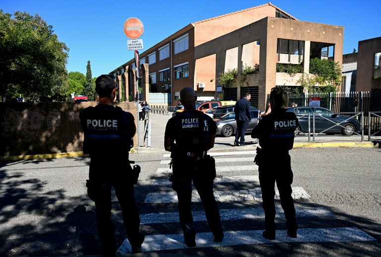 Fusillade d'Aubagne: l'antiterrorisme cible une mouvance fascinée par les tueries de masse