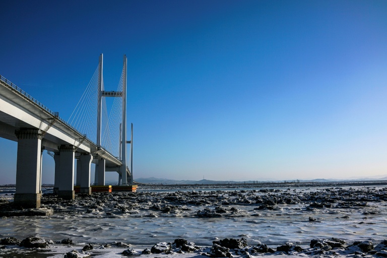 Un nouveau pont ouvre entre la Corée du Nord recluse et le puissant voisin chinois