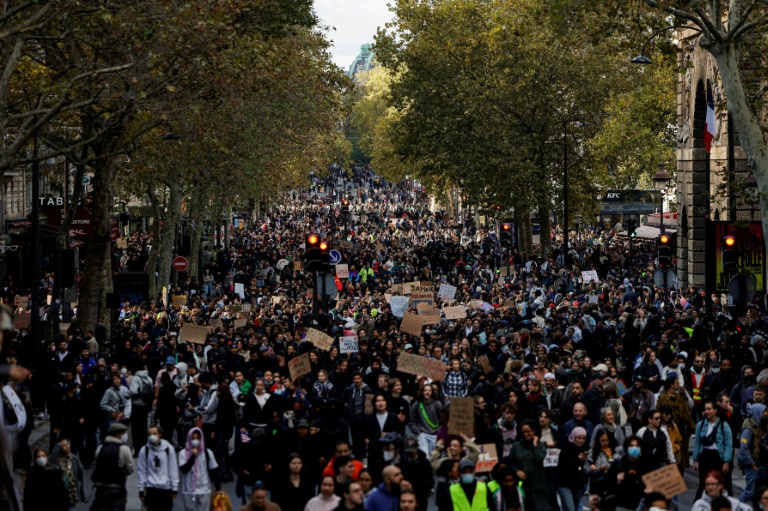 A Paris, malgré le chaos, des manifestants déterminés à se faire entendre