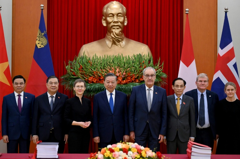 Le Vietnam signe un accord de libre-échange avec quatre pays européens